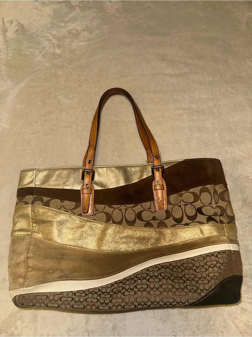 Coach Vintage Wave Signature Patchwork 
Gallery Tote